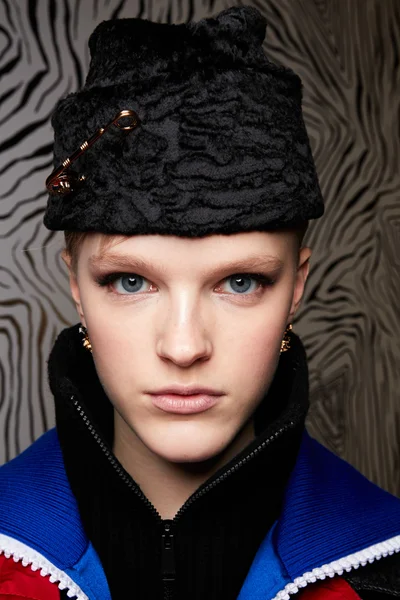 Look 8
